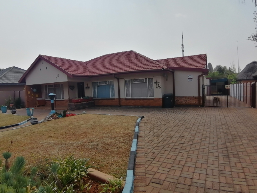 3 Bedroom Property for Sale in Stilfontein Ext 4 North West